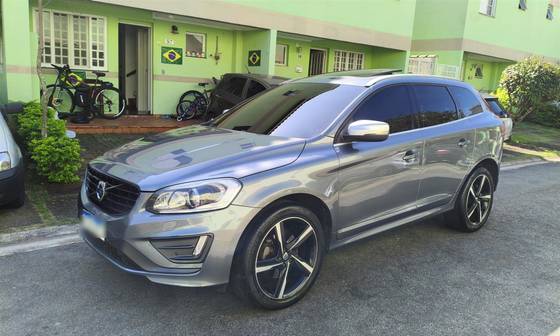 VOLVO XC60 2.0 T5 R DESIGN TURBO GASOLINA 4P AUTOMÁTICO VOLVO XC60 2.0 T5 R DESIGN TURBO GASOLINA 4P AUTOMÁTICO